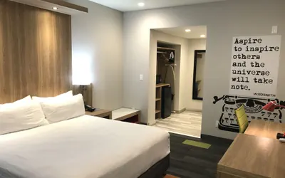 Photo 5 - Rodeway Inn near Melrose Ave