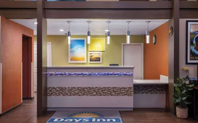 Photo 3 - Days Inn by Wyndham Klamath Falls