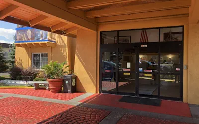 Photo 3 - Americas Best Value Inn Denver