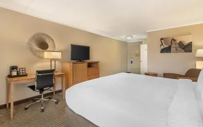 Photo 5 - Best Western Plus Waltham Boston
