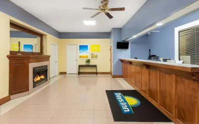 Photo 2 - Days Inn by Wyndham Orangeburg South