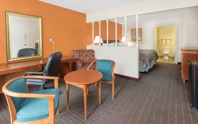 Photo 3 - Days Inn by Wyndham Orangeburg South