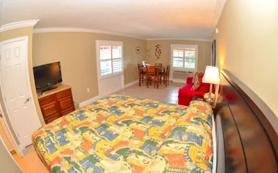 Photo 4 - Gulfcoast Inn Naples