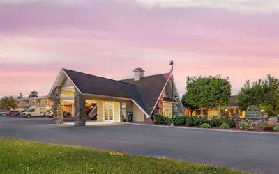 Photo 2 - Best Western Plus Plattsburgh