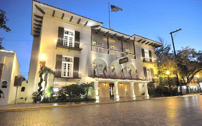 Photo 2 - La Posada Hotel