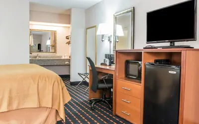 Photo 5 - Quality Inn Marianna South