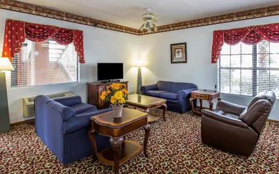 Photo 5 - Econo Lodge Inn & Suites Albany North