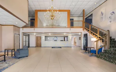 Photo 3 - Days Inn by Wyndham Madisonville