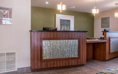 Photo 3 - Quality Inn Bedford
