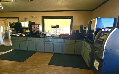 Photo 5 - Super 8 by Wyndham Hillsville