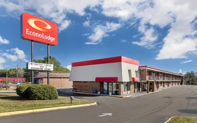 Photo 2 - Econo Lodge Creedmoor - Butner