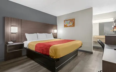Photo 4 - Econo Lodge Creedmoor - Butner