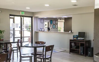 Photo 2 - Mockingbird Inn & Suites