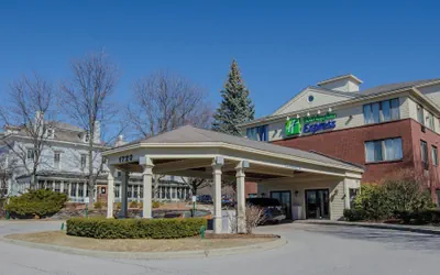 Photo 2 - Holiday Inn Express South Burlington by IHG