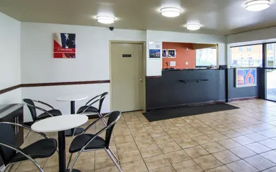 Photo 4 - Motel 6 Saraland, AL