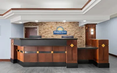 Photo 3 - Days Inn by Wyndham Dodge City