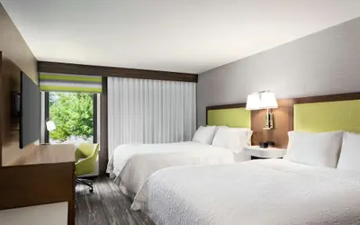 Photo 2 - Hampton Inn Milwaukee/Brookfield