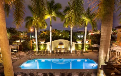 Photo 2 - Bellasera Resort