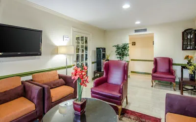 Photo 4 - Quality Inn Tanglewood