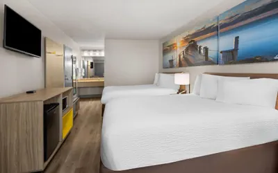 Photo 5 - Days Inn by Wyndham Norfolk Airport