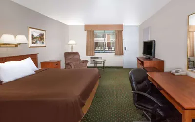 Photo 5 - Travelodge by Wyndham Jackson