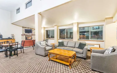 Photo 3 - Days Inn by Wyndham Pueblo