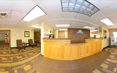 Photo 4 - Days Inn by Wyndham Bismarck