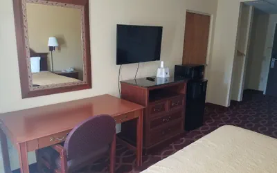Photo 5 - American Inn Evansville
