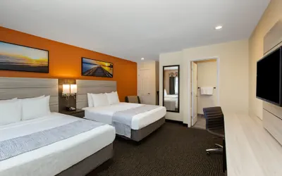 Photo 5 - Days Inn by Wyndham Monterey-Fisherman's Wharf Aquarium