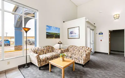 Photo 5 - Days Inn by Wyndham Great Falls