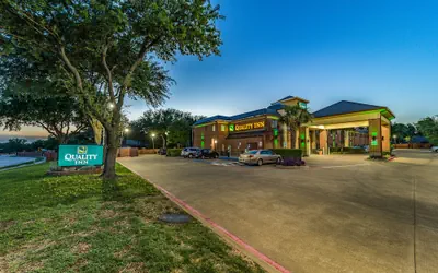 Photo 4 - Quality Inn West Plano - Dallas