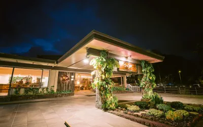 Photo 2 - SCP Hilo Hotel