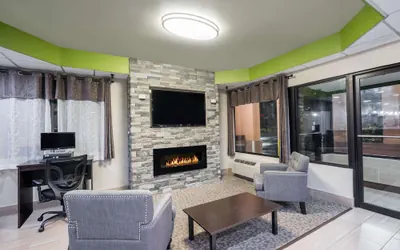 Photo 4 - Super 8 by Wyndham Knoxville West/Farragut