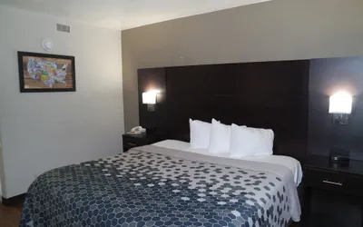 Photo 5 - Travelodge by Wyndham North Charleston