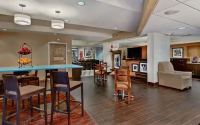 Photo 5 - Hampton Inn by Hilton Milwaukee Northwest