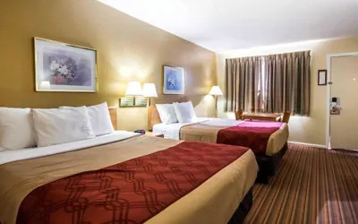 Photo 4 - Econo Lodge Erlanger - Cincinnati Airport