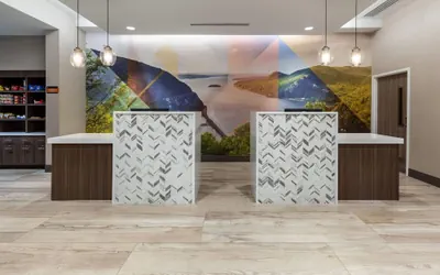 Photo 4 - La Quinta Inn & Suites by Wyndham Middletown-Goshen