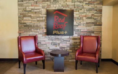 Photo 3 - Red Roof Inn PLUS+ Chicago - Willowbrook