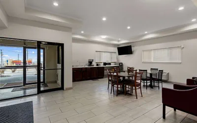 Photo 2 - Red Lion Inn & Suites Caseyville