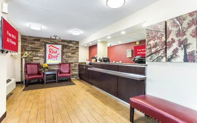 Photo 5 - Red Roof Inn PLUS+ Nashville North - Goodlettsville