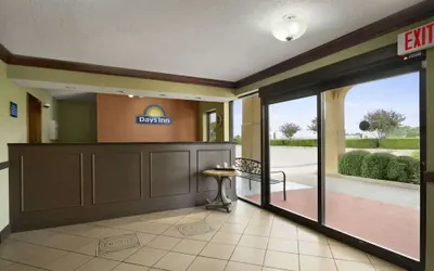 Photo 3 - Days Inn by Wyndham Southaven MS