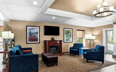 Photo 4 - Comfort Inn & Suites Staunton