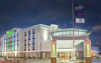 Photo 2 - Holiday Inn Terre Haute by IHG