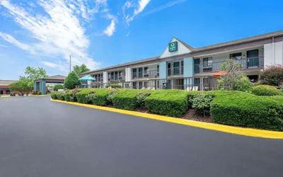 Photo 2 - Quality Inn Pelham I-65 exit 246