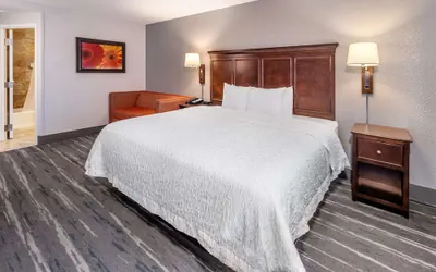Photo 5 - Hampton Inn Nashville/Vanderbilt