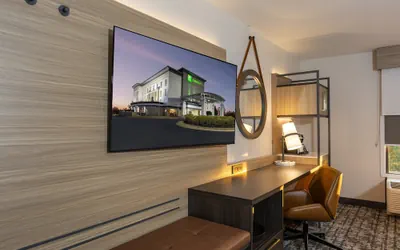 Photo 2 - Holiday Inn Anderson by IHG