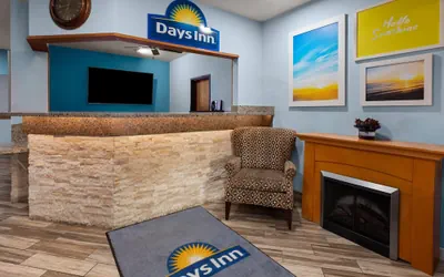 Photo 4 - Days Inn by Wyndham Mankato