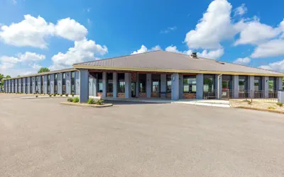 Photo 2 - Days Inn by Wyndham Glasgow