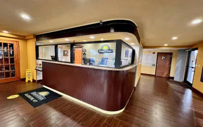 Photo 5 - Days Inn by Wyndham Glasgow