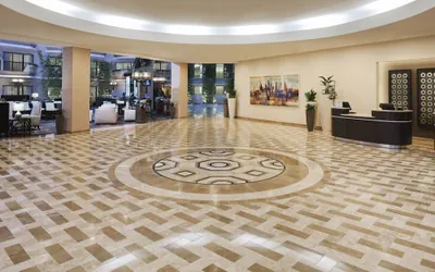 Photo 4 - Sheraton Detroit Metro Airport